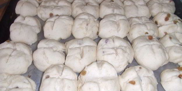 булочки пасхальные