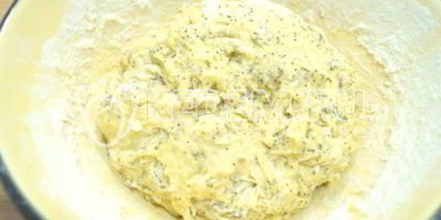 кулич пасхальный маковый