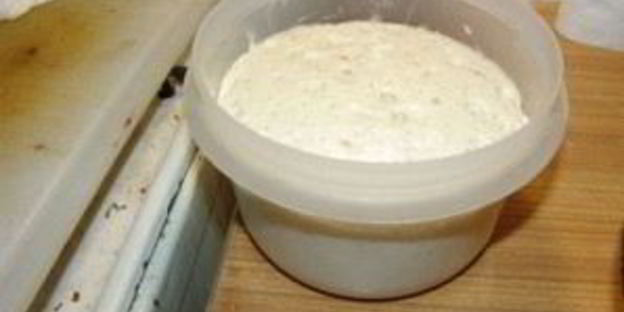 кулич пасхальный с изюмом