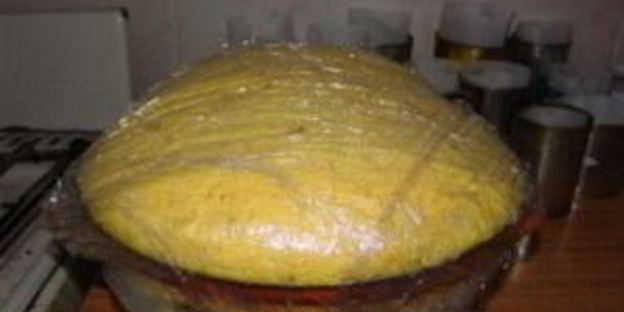 кулич пасхальный с изюмом