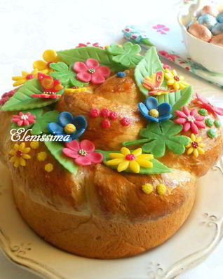 Кулич плетеный