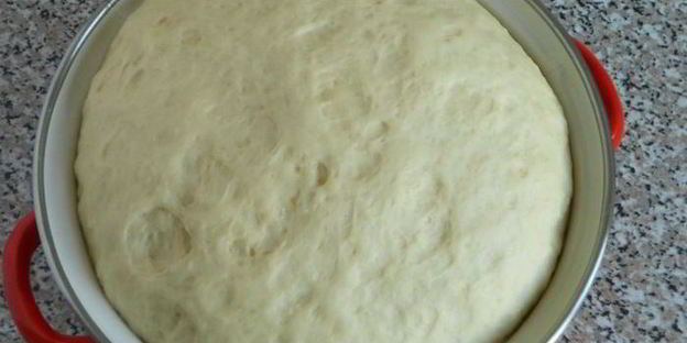 кулич плетеный