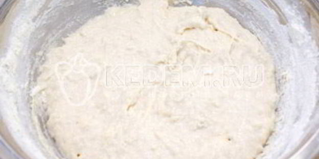 кулич с шоколадной глазурью