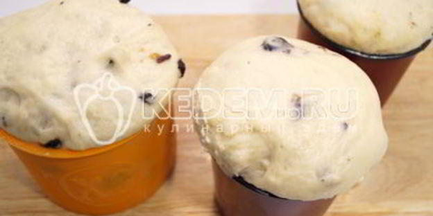 пасхальный кулич с изюмом