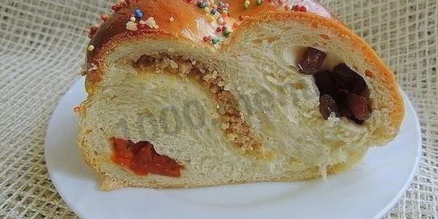 пасхальный венок с тройной начинкой