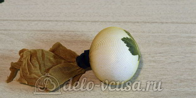 пасхальные яйца с листочками