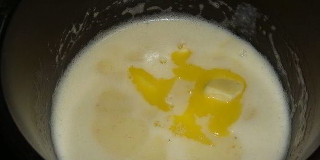 рисово-кокосовый десерт с фруктовым пюре