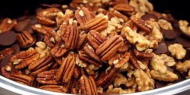 шоколад с орехами