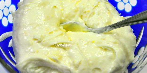 шоколадный рулет с ванильно-апельсиновым пудингом и кокосом