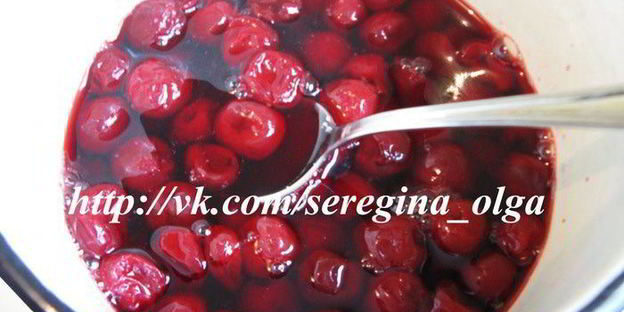 творожное суфле с вишневым соусом