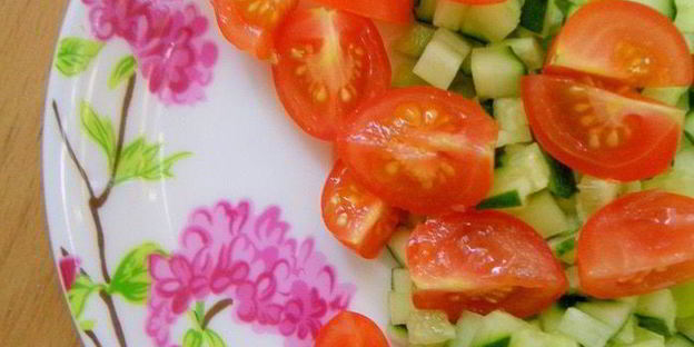 сырный мильфей с легким овощным салатом