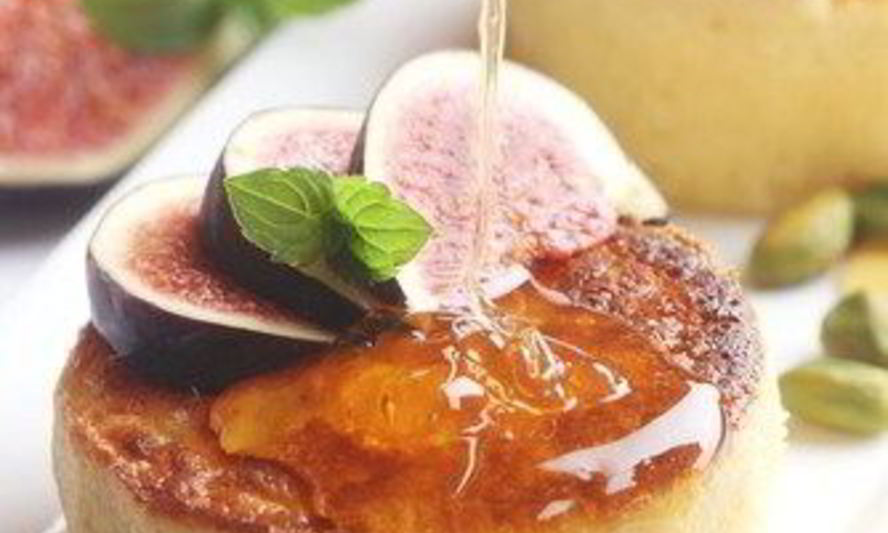 Рецепт вареного творожного пудинга с инжиром