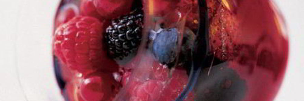 Желе из красных ягод с мускатом