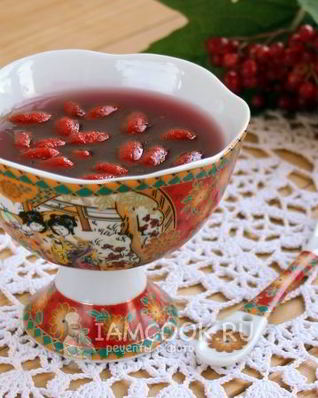 Желе красное с ягодами годжи