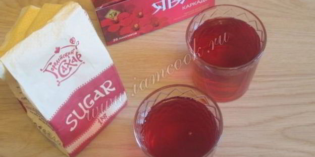 желе красное с ягодами годжи