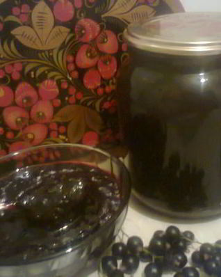 Живое желе из черной смородины