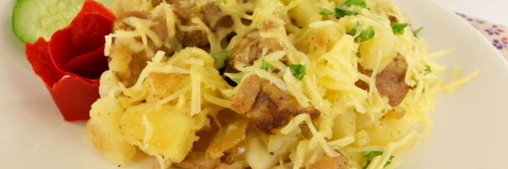 Картофель отварной с индюшиным мясом и сыром