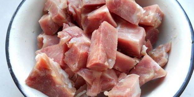 картофель отварной с индюшиным мясом и сыром