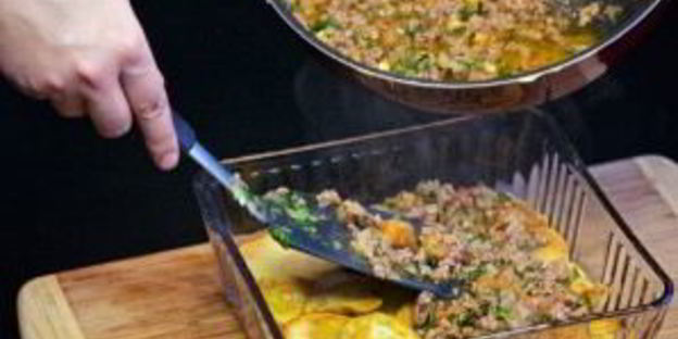 картофель с фаршем в духовке