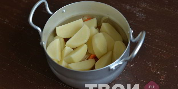 картофель с фасолью и куриной грудкой