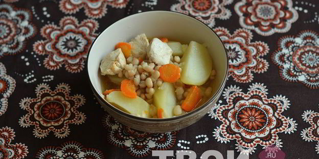 картофель с фасолью и куриной грудкой