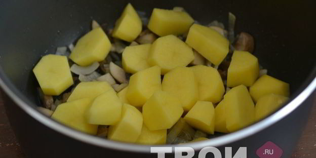 картофель с грибами в мультиварке