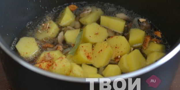 картофель с грибами в мультиварке