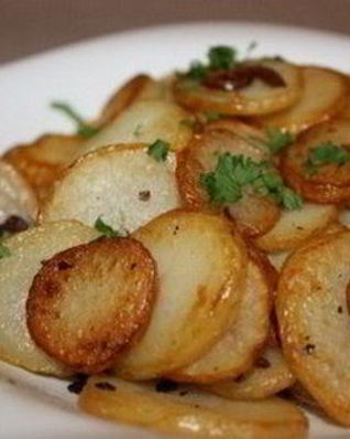 Картофель с луком по-лионски