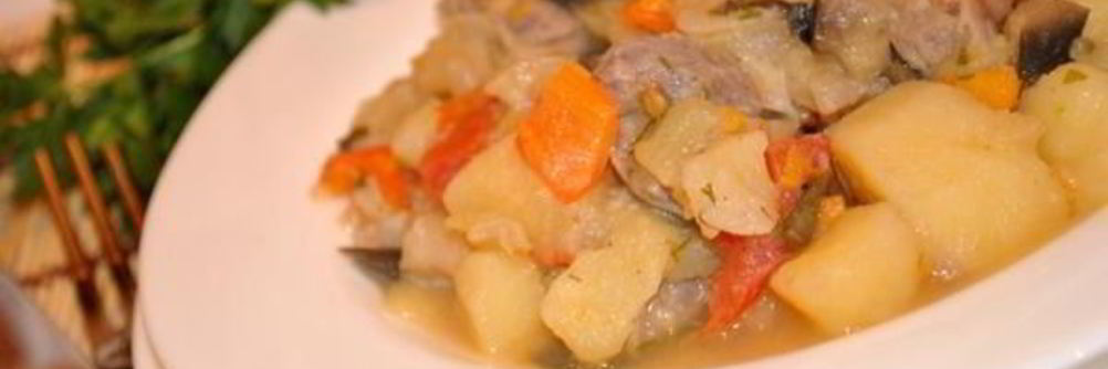 Картофель с мясом и овощами