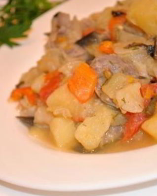 Картофель с мясом и овощами