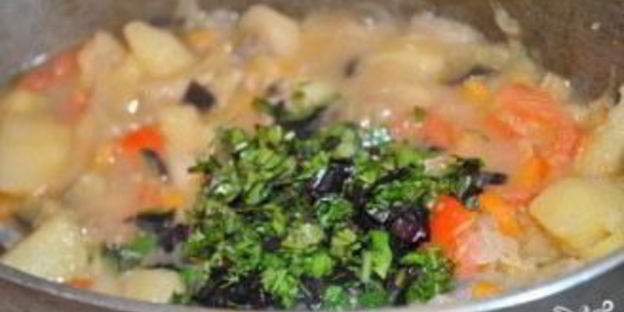 картофель с мясом и овощами