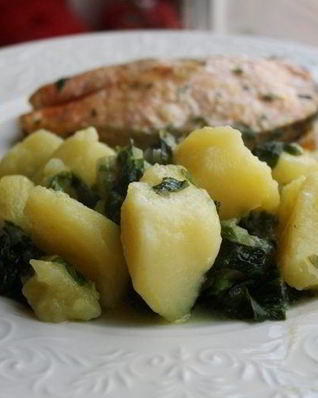 Картофель со шпинатом