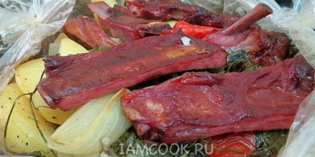 картошка с копчеными ребрышками в духовке
