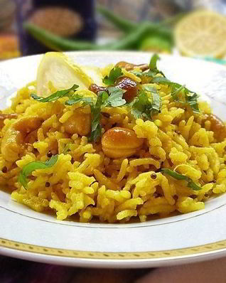 Лимонный рис со специями и кешью