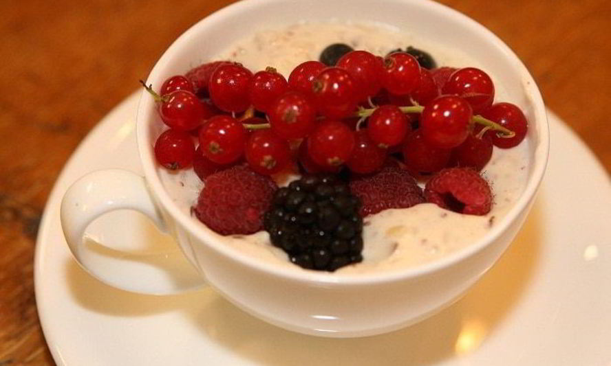 Рецепт миндально-кремового рис с ягодами