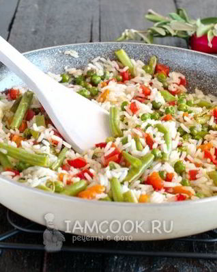 Постный рис с овощами
