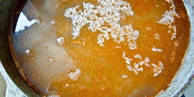 пряный рис с мясными шариками