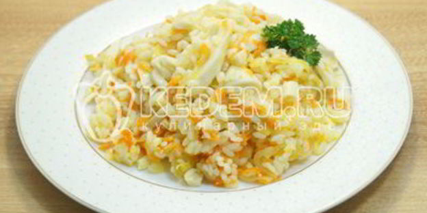 рис с кальмарами