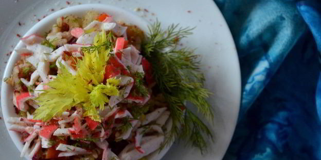 рис с овощами и крабовым мясом