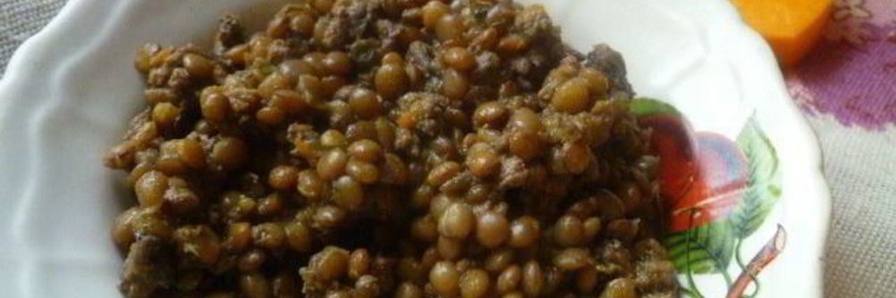 Тушеная чечевица с тыквой и мясом