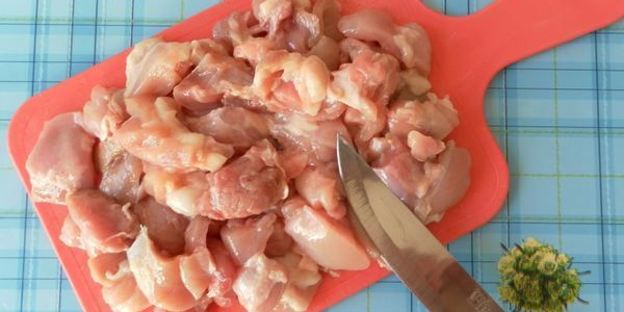 зеленая чечевица с курицей