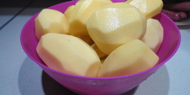 жареная картошка с сосисками