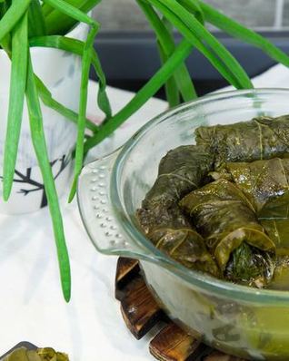 Долма с индейкой и кускусом