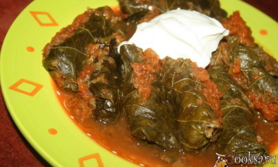 Рецепт долмы в мультиварке в овощном соусе