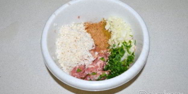 долма в томатном соусе