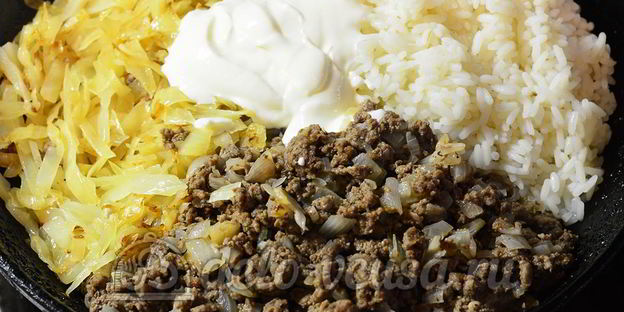 ленивые голубцы со сметаной