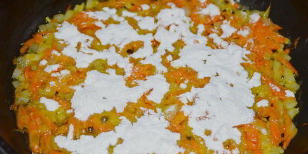 ленивые голубцы в томатном соусе