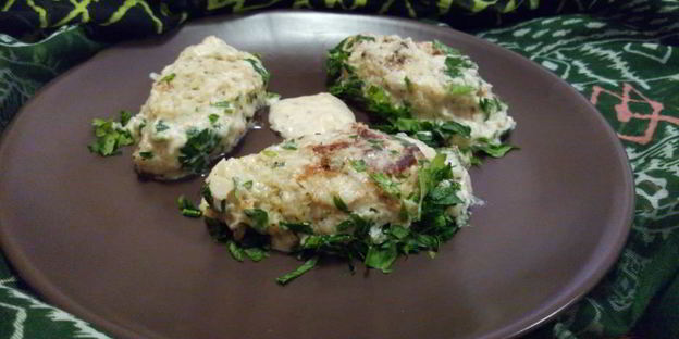 ленивые рыбные голубцы в хренно-сметанном соусе