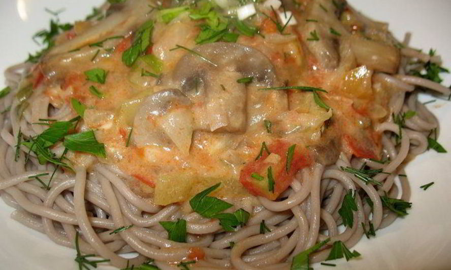 Рецепт гречневой лапши с грибами