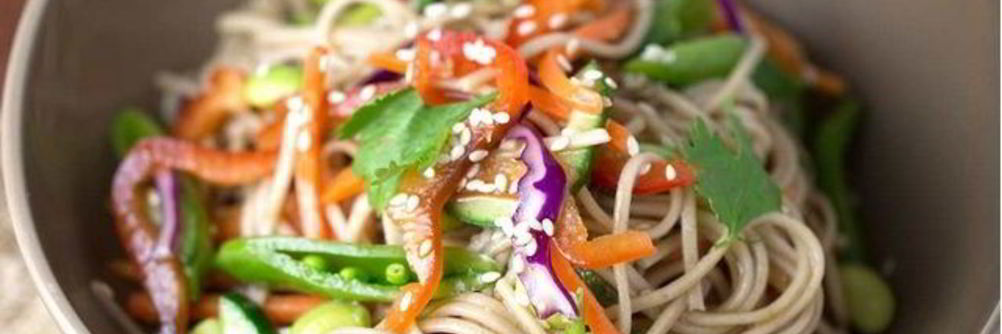 Гречневая лапша с овощами